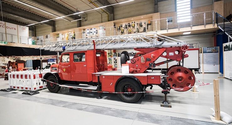 Ein historisches Feuerwehrauto