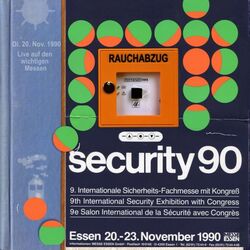 Auf der Collage ist ein rauchabzugsmelder mit einem Text zu der internationalen Sicherheits-Fachmesse in Essen 1990 zu sehen