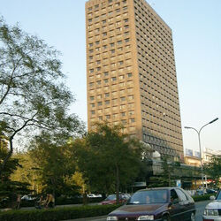 Das Bild zeigt das AUMUELLER Gebäude in Beijing im Jahr 2003